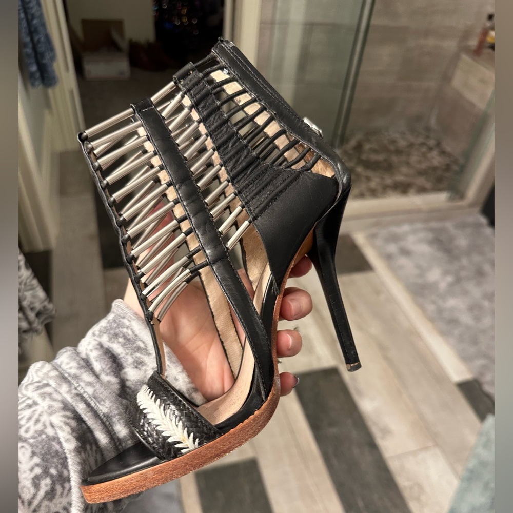 LAMB Gorgeous Black Leather Fun Cutout Heeled back Zipper Ivory Black - Picture 13 of 13